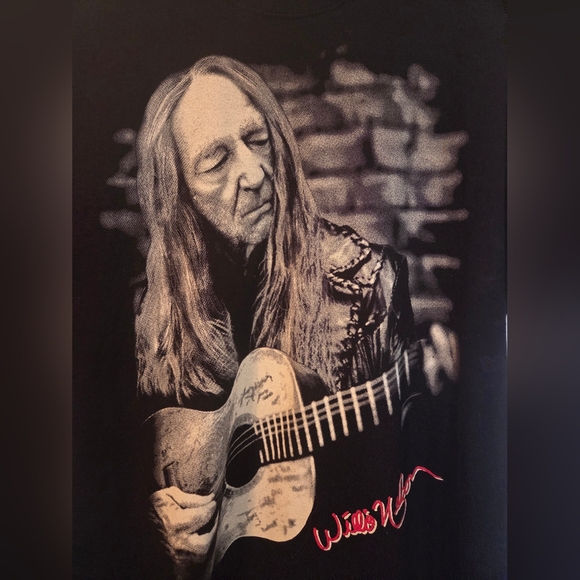Willie Nelsons XL Black Graphic T-Shirt with Guitar Print. Mens Or Womans. - Picture 2 of 5
